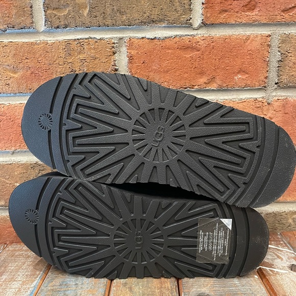 Ugg Tazz - Picture 8 of 9